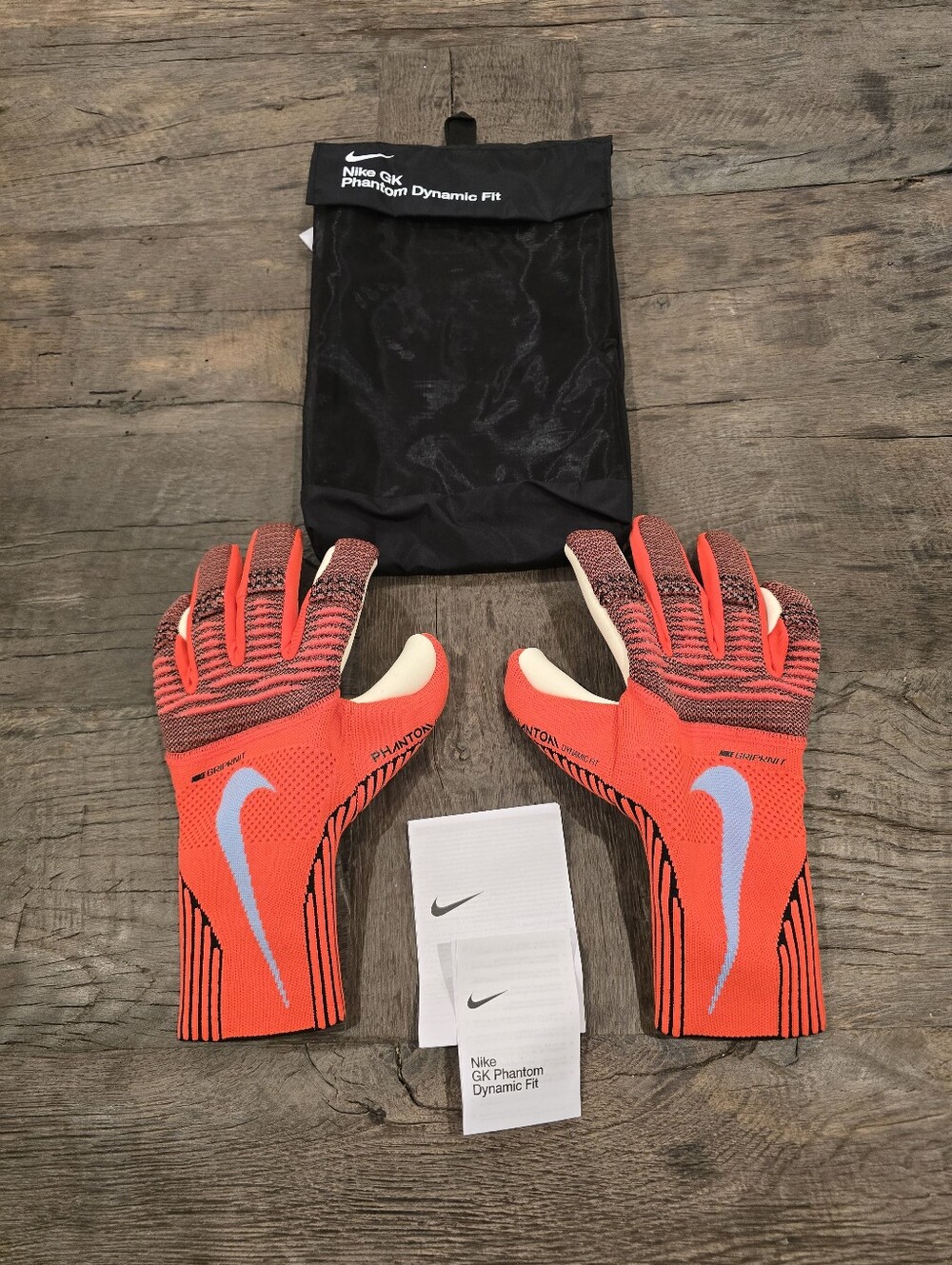 NIKE GK PHANTOM DYNAMIC FIT SOCCER GOALIE GLOVES